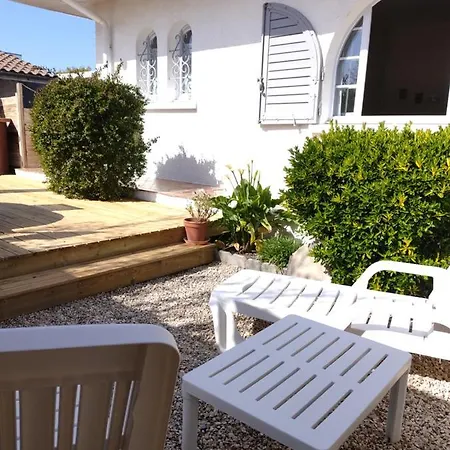 Tatil Evi Jardin/terrasse Cosy Pres Plages Ares