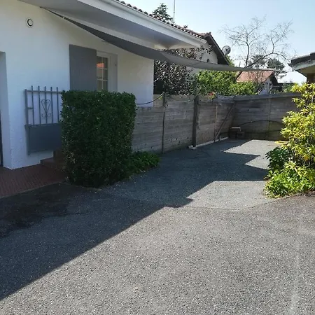 Jardin/terrasse Cosy Pres Plages Prázdninový dům